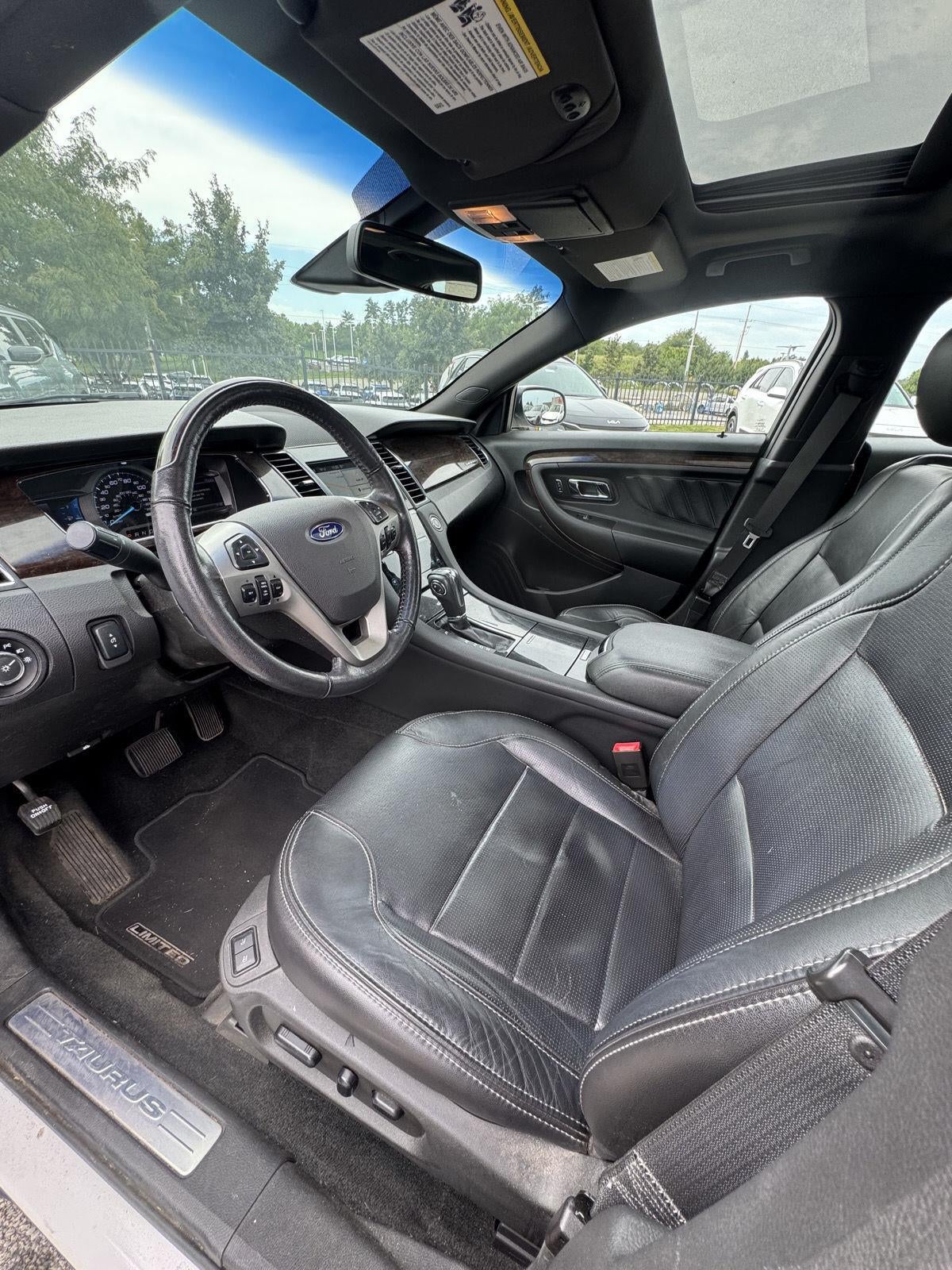 2016 Ford Taurus LIMITED