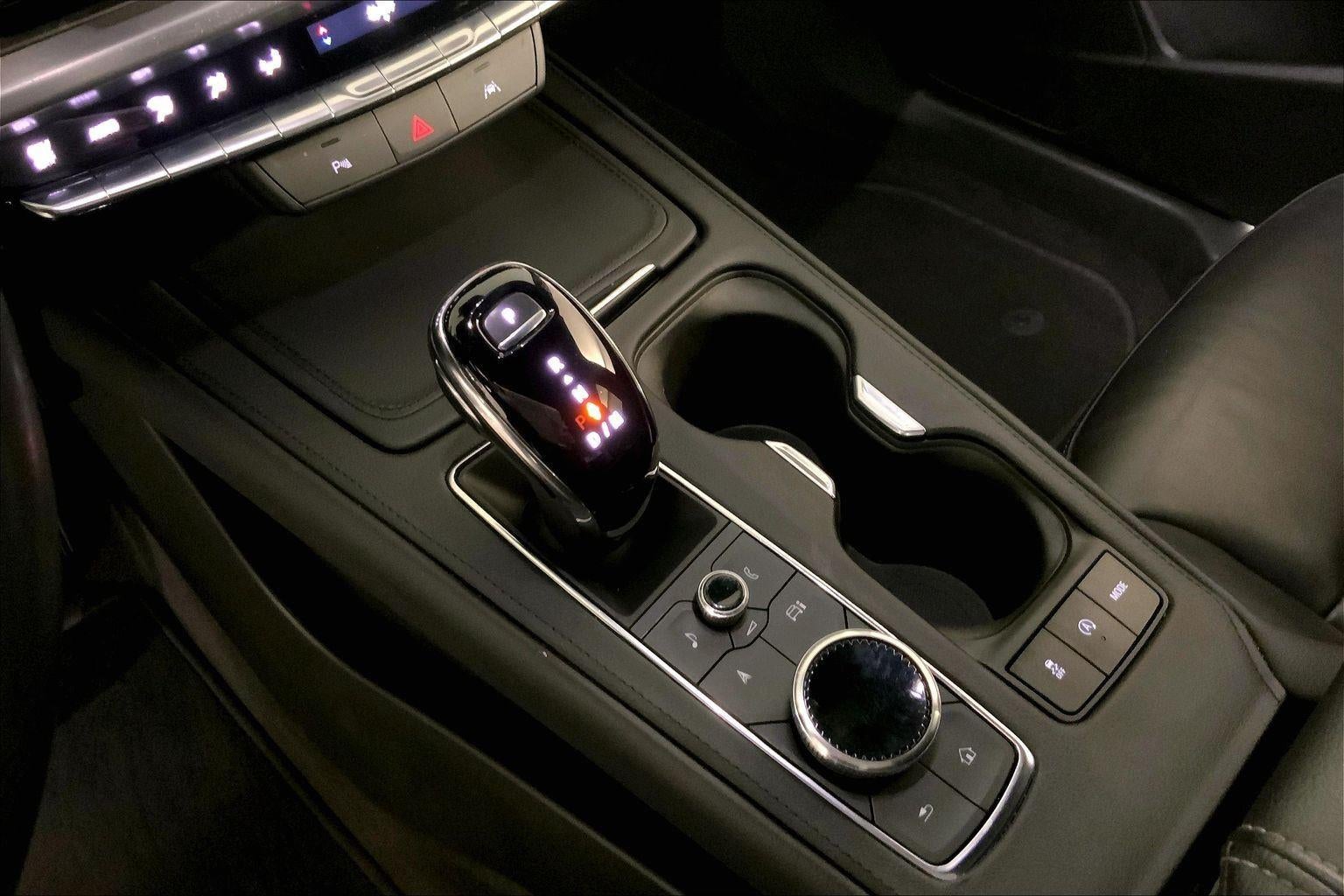 2024 Cadillac XT4 AWD Premium Luxury