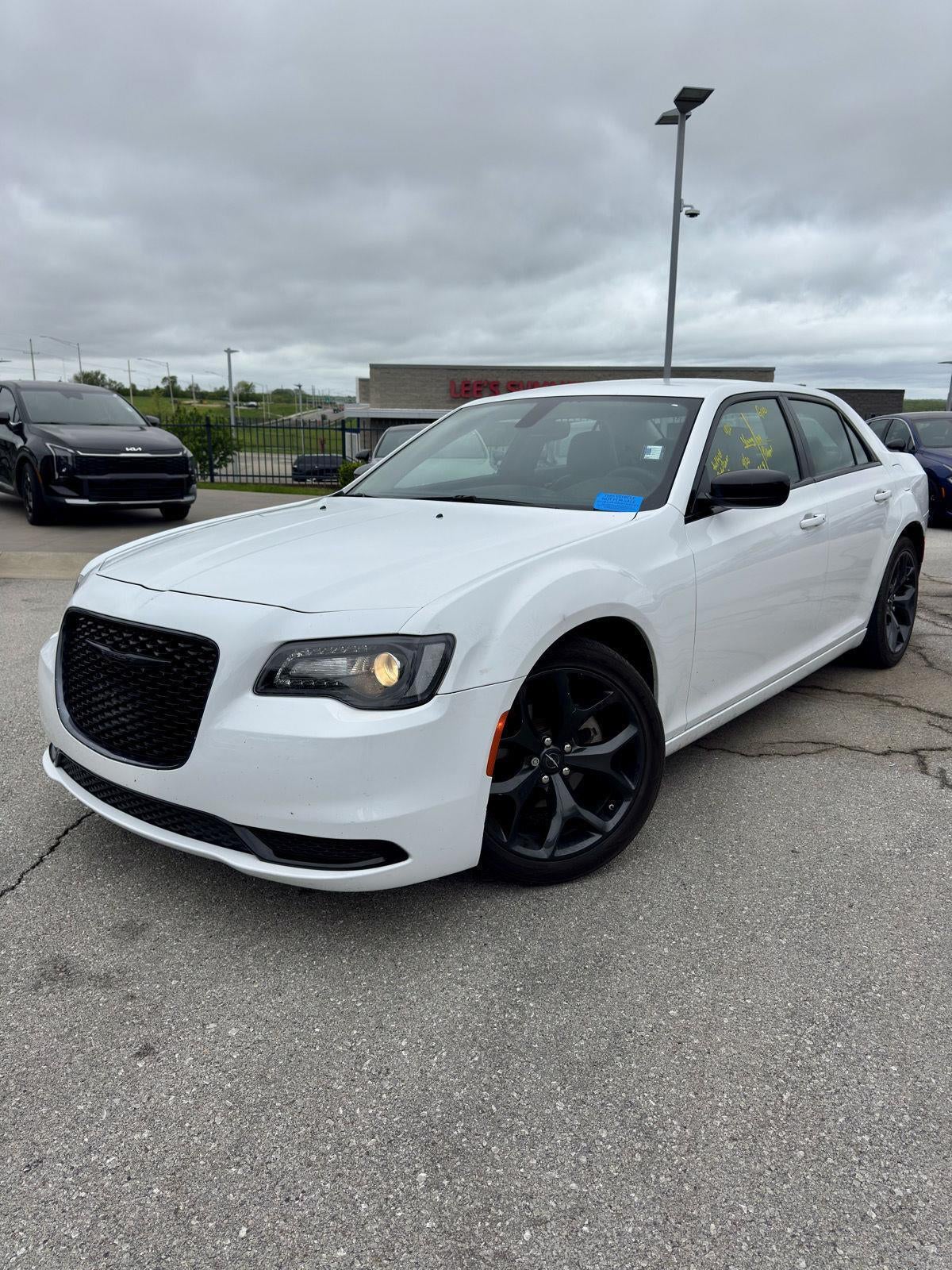 2023 Chrysler 300 Touring
