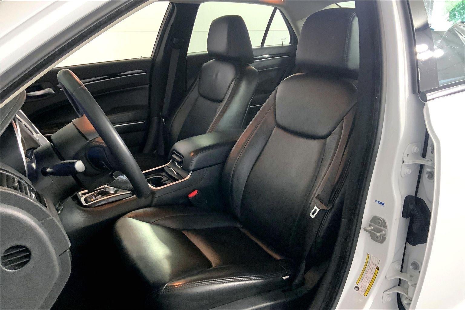 2023 Chrysler 300 Touring