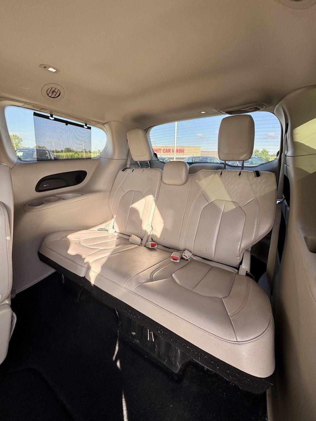 2017 Chrysler Pacifica Touring-L Plus