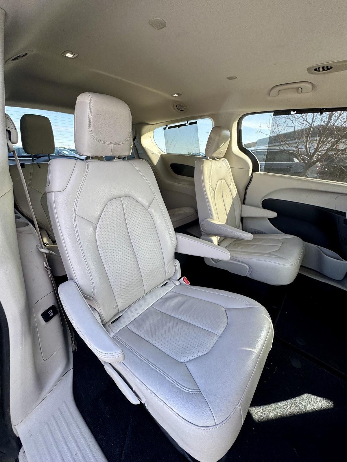 2017 Chrysler Pacifica Touring-L Plus