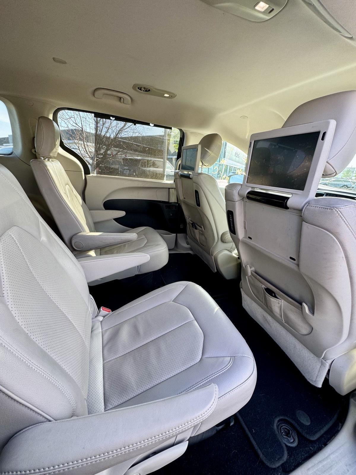 2017 Chrysler Pacifica Touring-L Plus