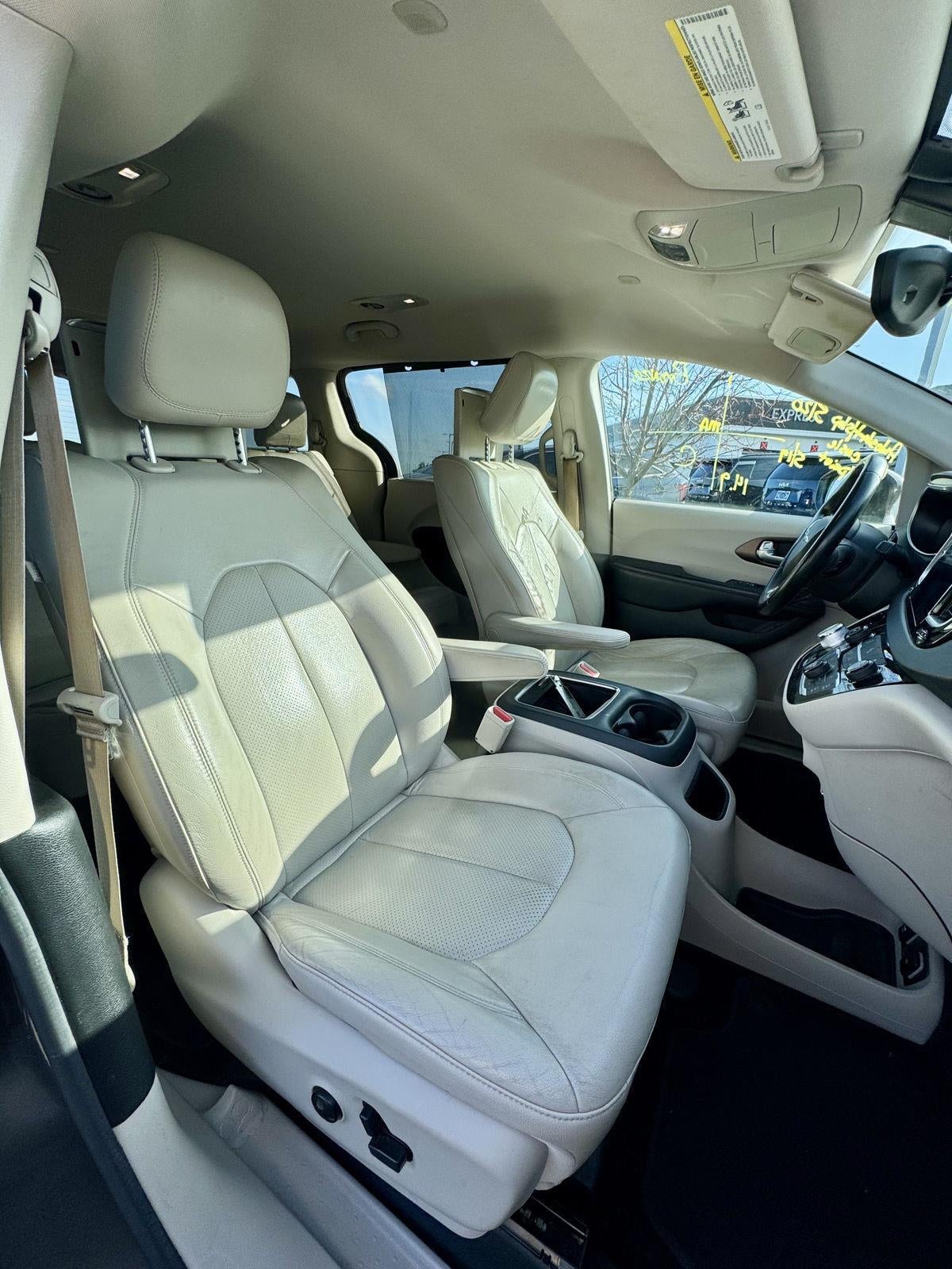 2017 Chrysler Pacifica Touring-L Plus