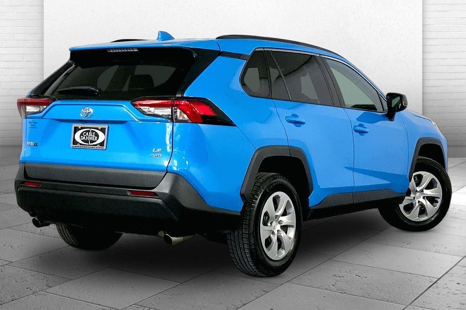 2020 Toyota RAV4 LE