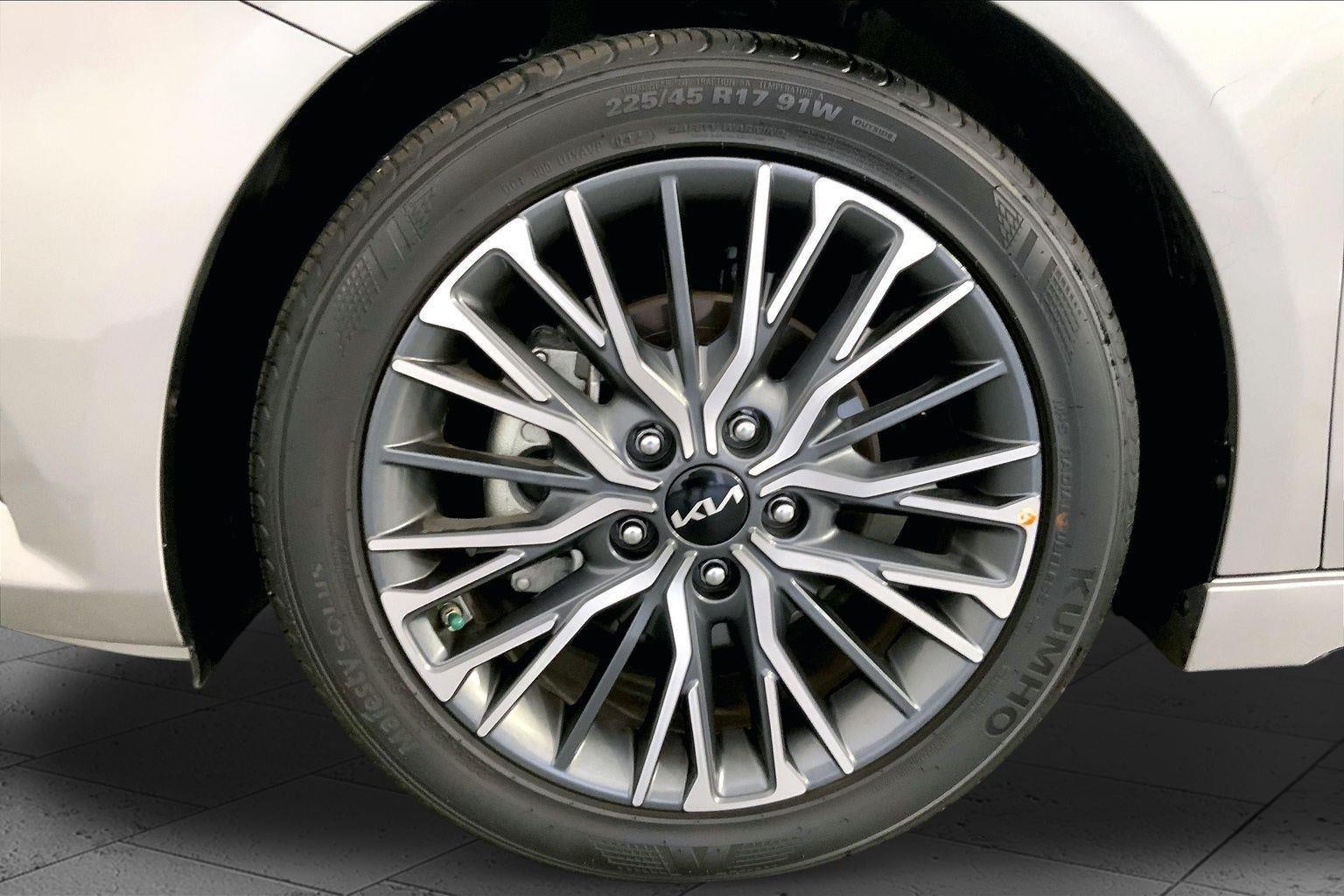 2022 Kia Forte GT-Line