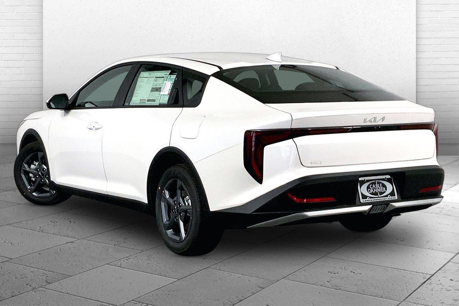 2026 Kia K4 LXS
