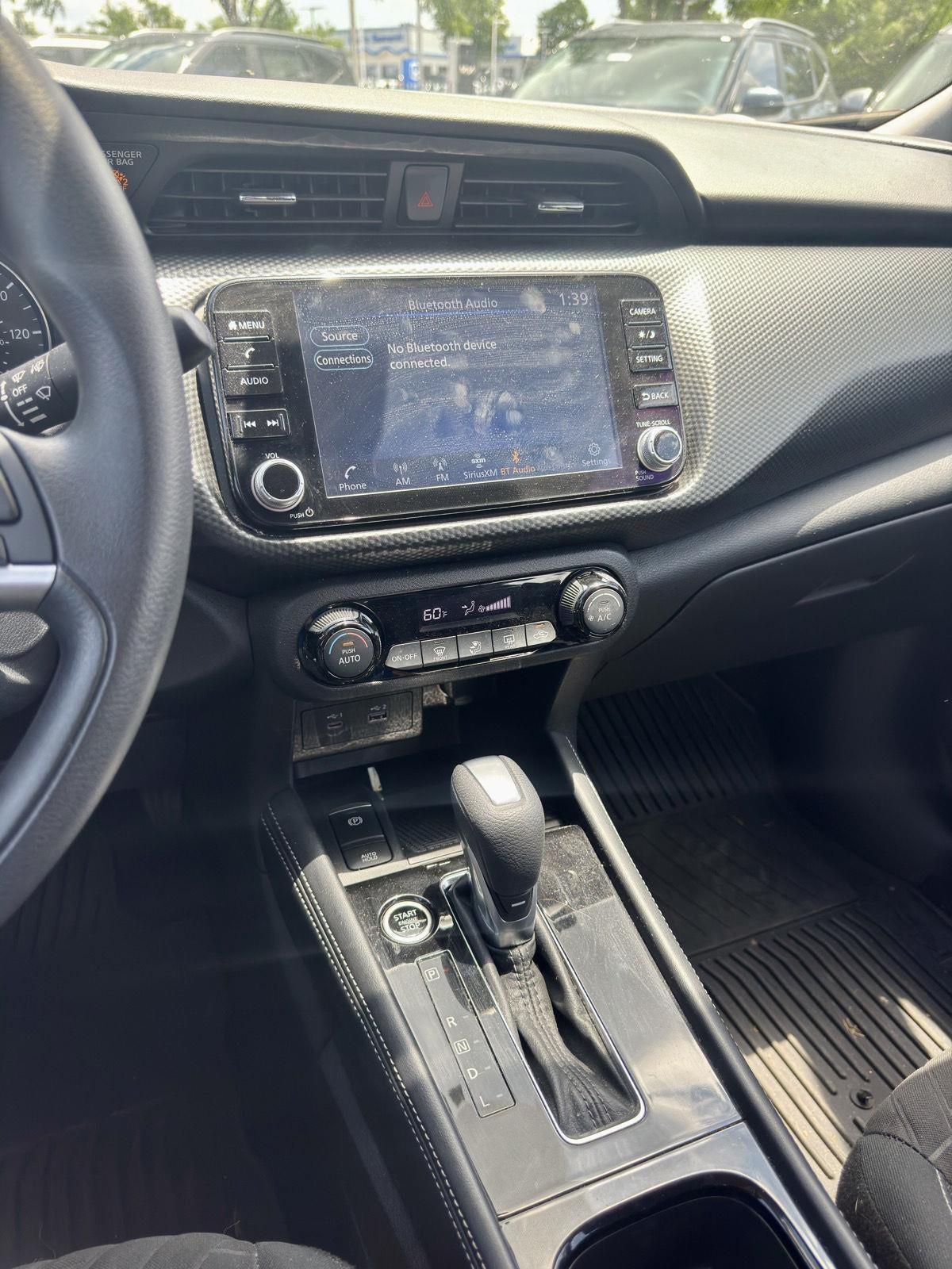 2022 Nissan Kicks SV