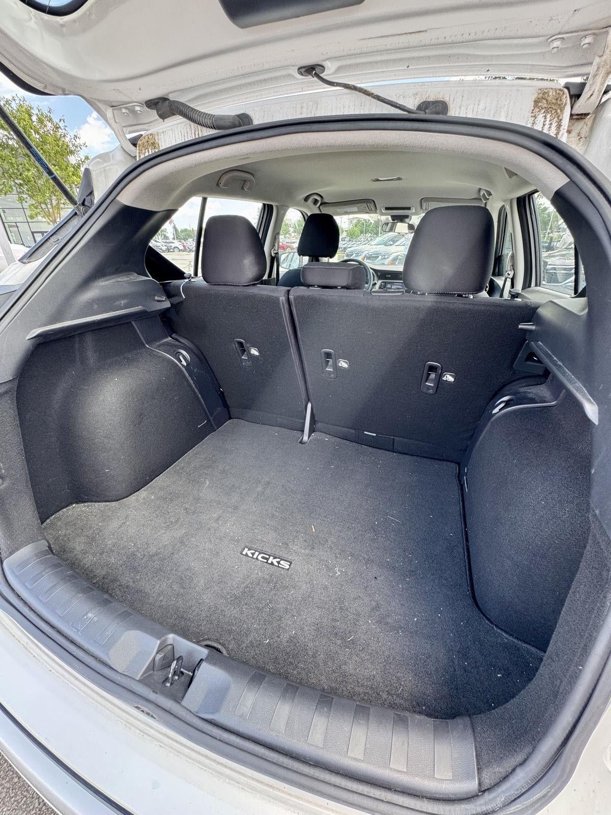 2022 Nissan Kicks SV