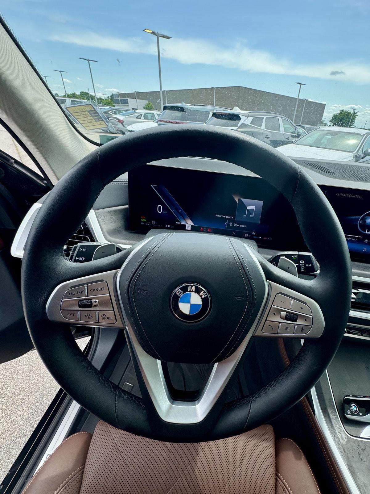 2025 BMW X7 xDrive40i