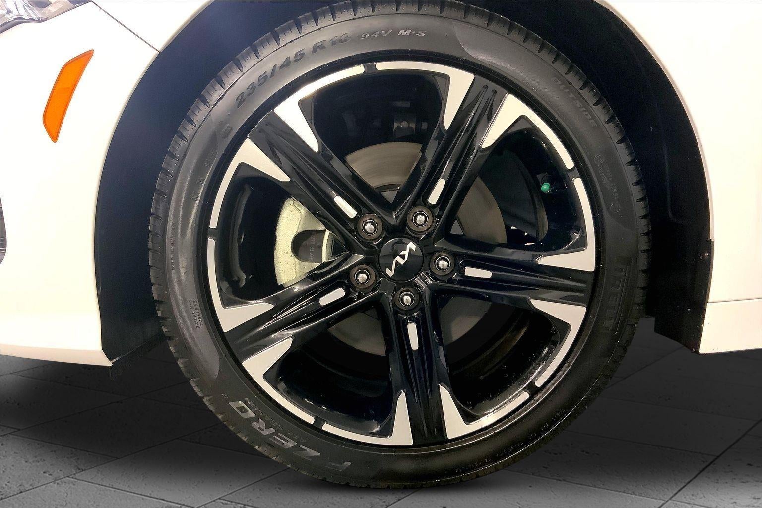 2024 Kia K5 GT-Line