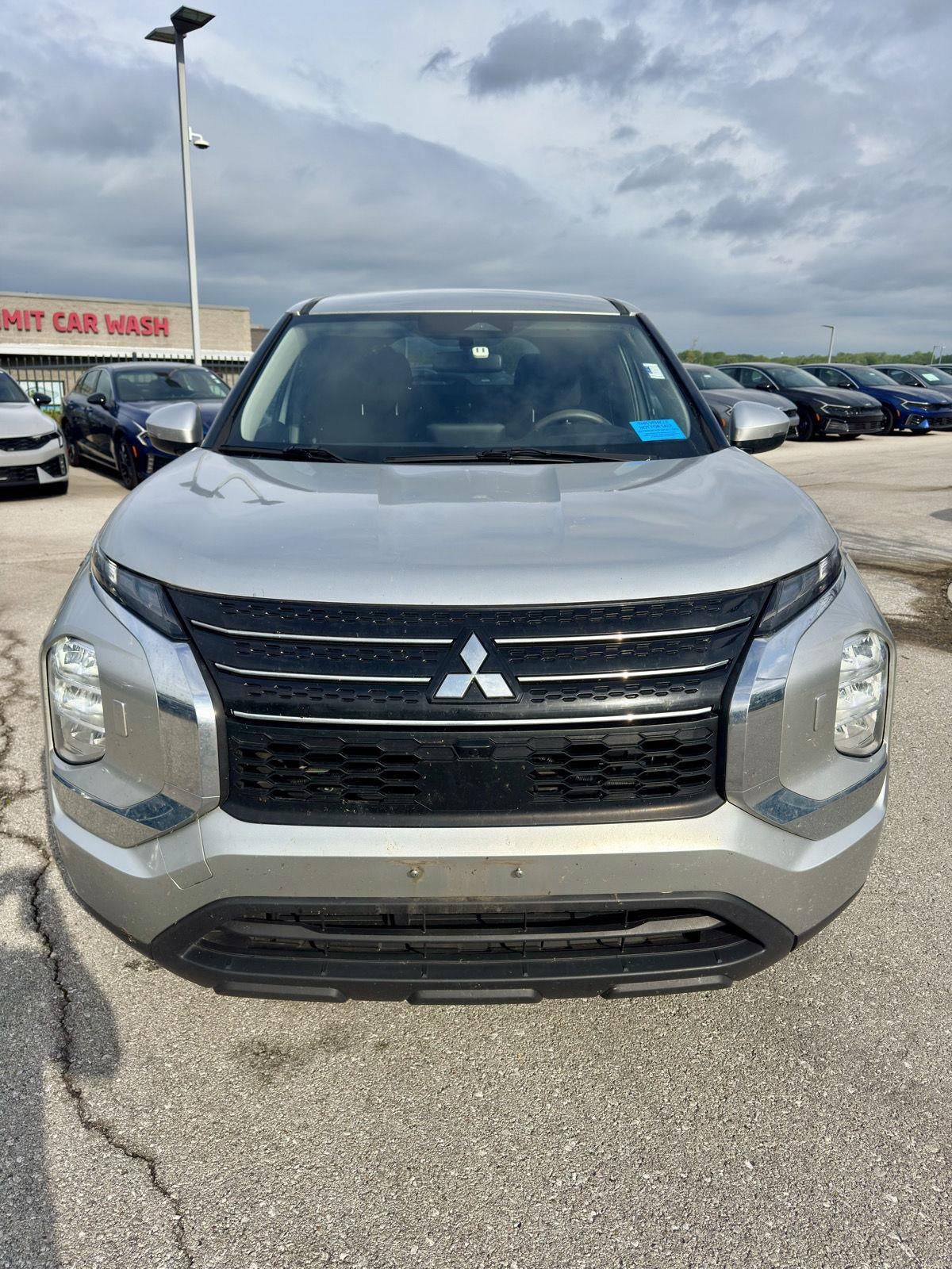 2022 Mitsubishi OUTLANDER ES