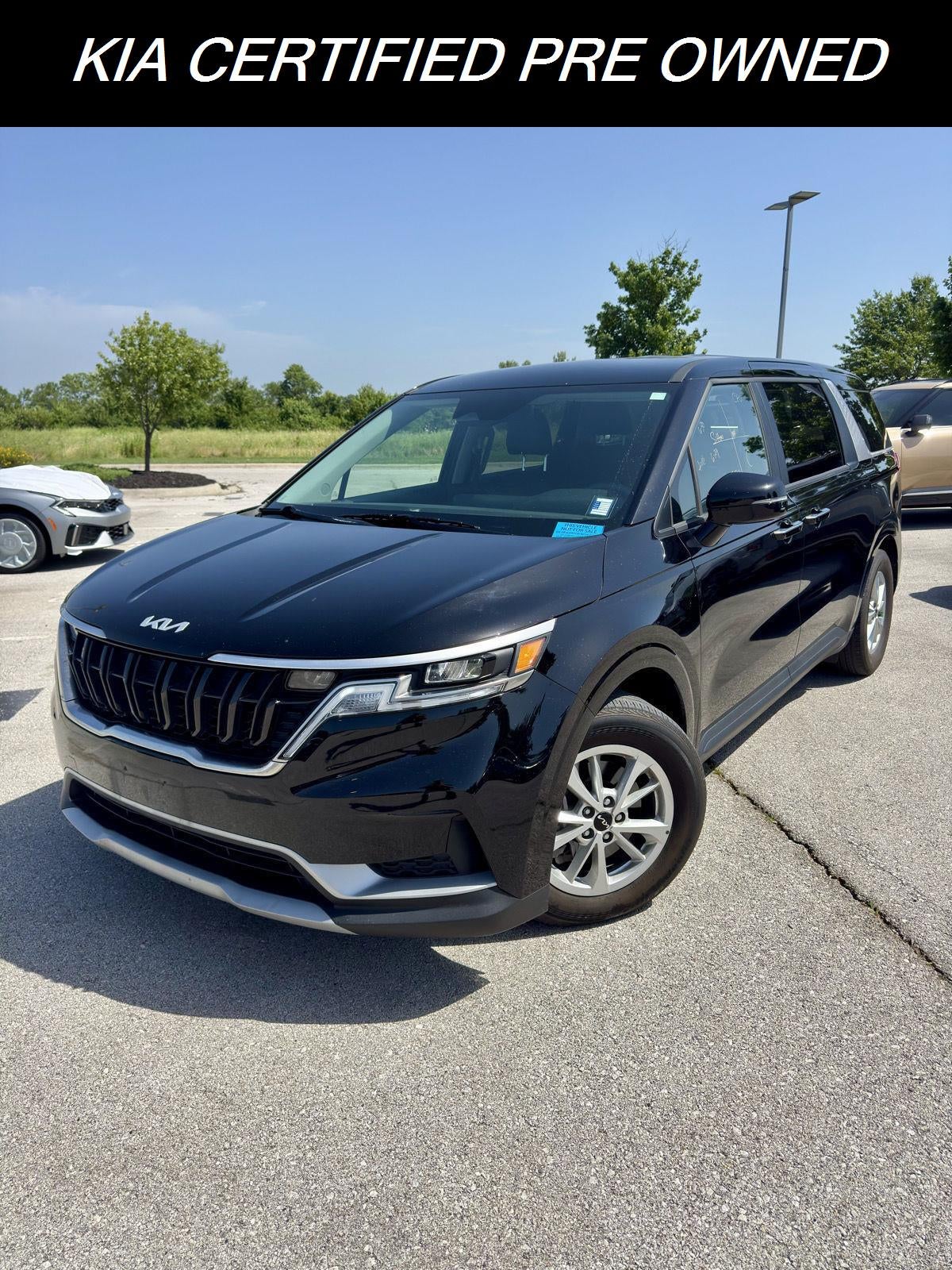 2024 Kia Carnival LX