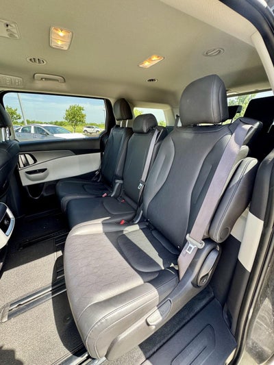 2024 Kia Carnival LX