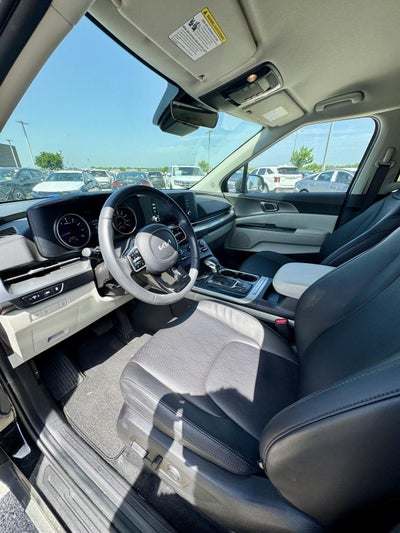 2024 Kia Carnival LX