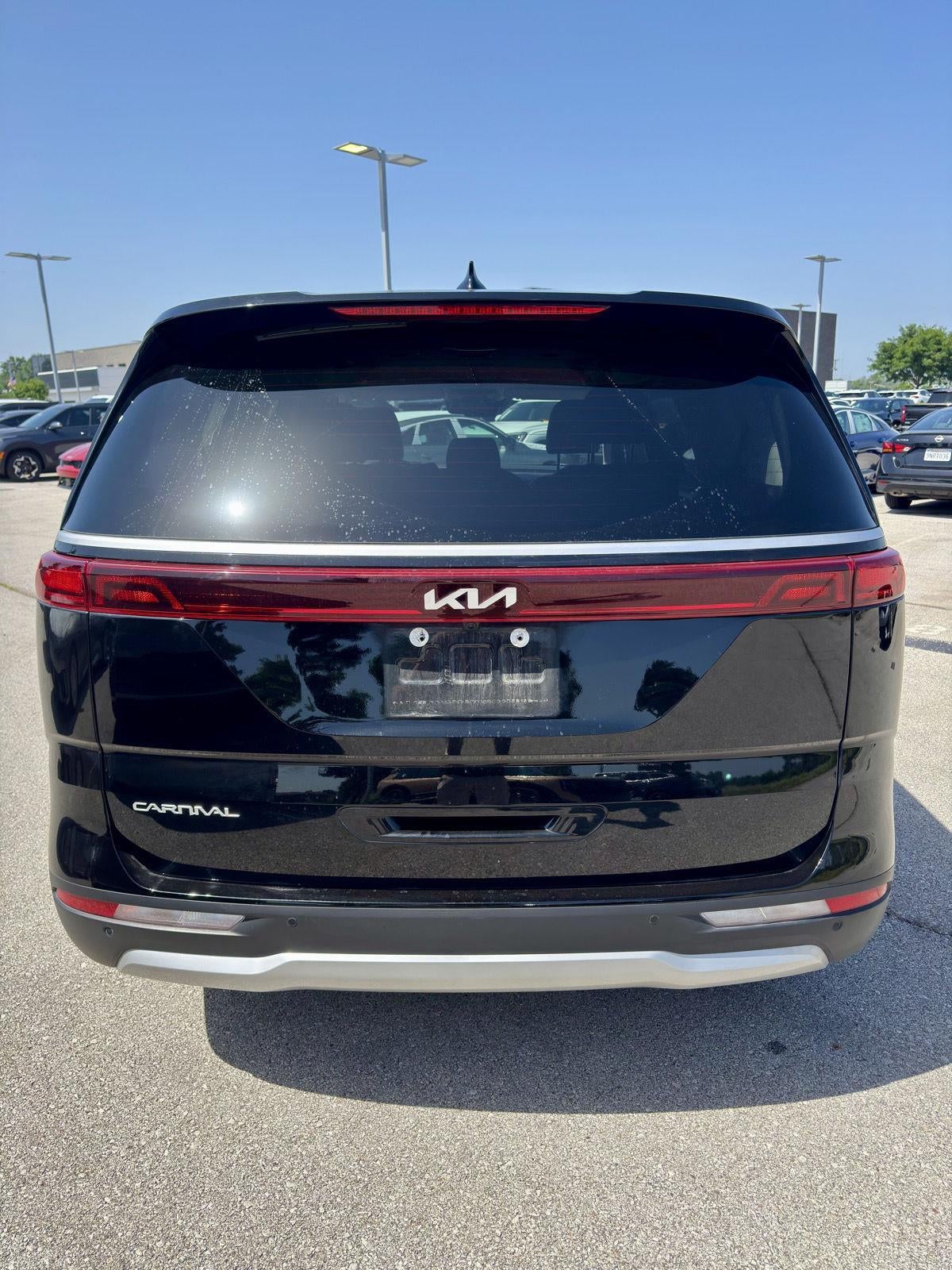 2024 Kia Carnival LX