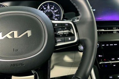 2023 Kia Carnival EX