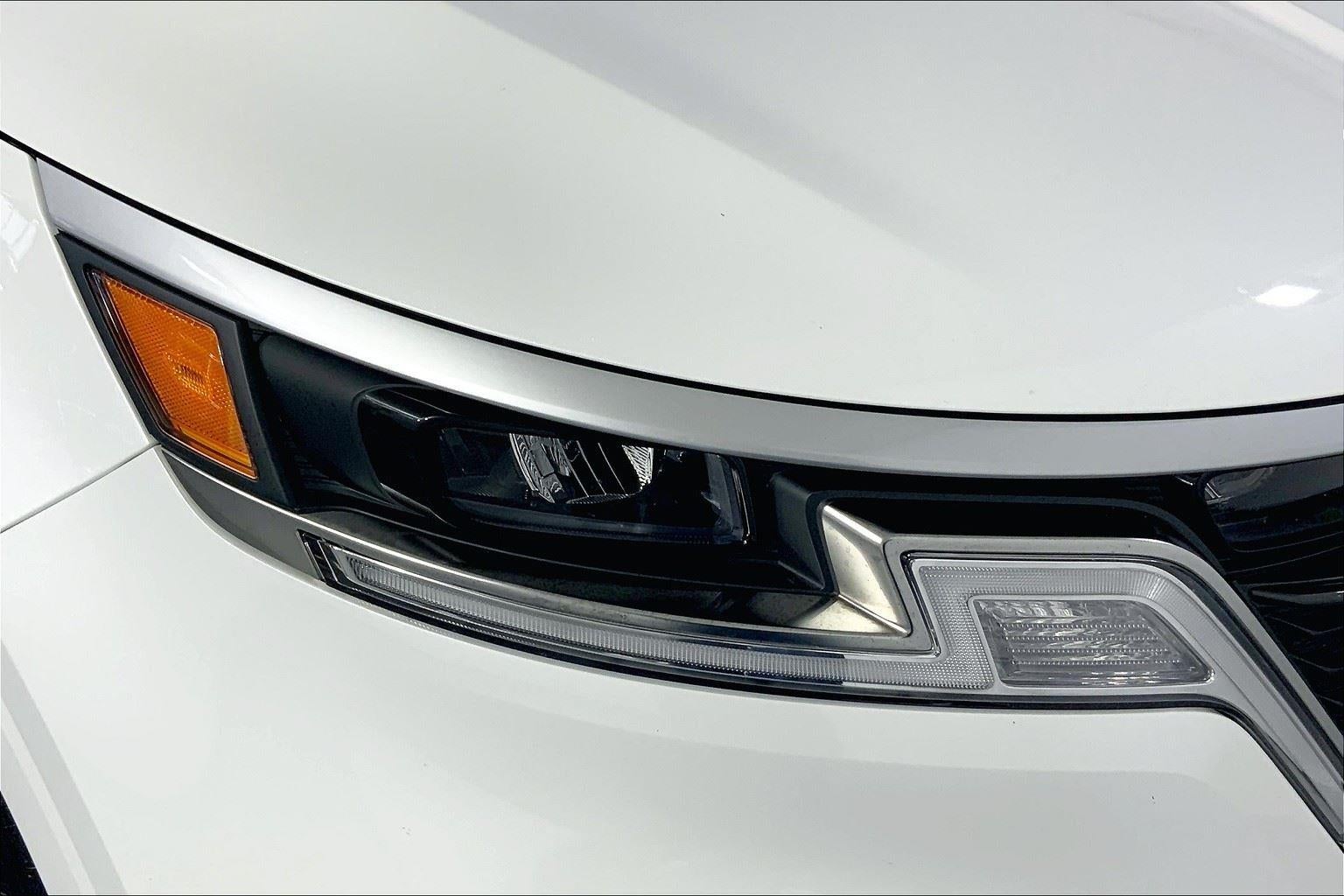 2023 Kia Carnival EX