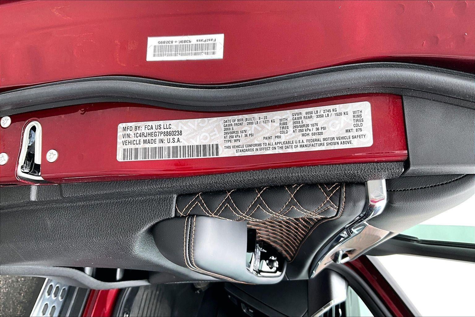 2023 Jeep Grand Cherokee Summit