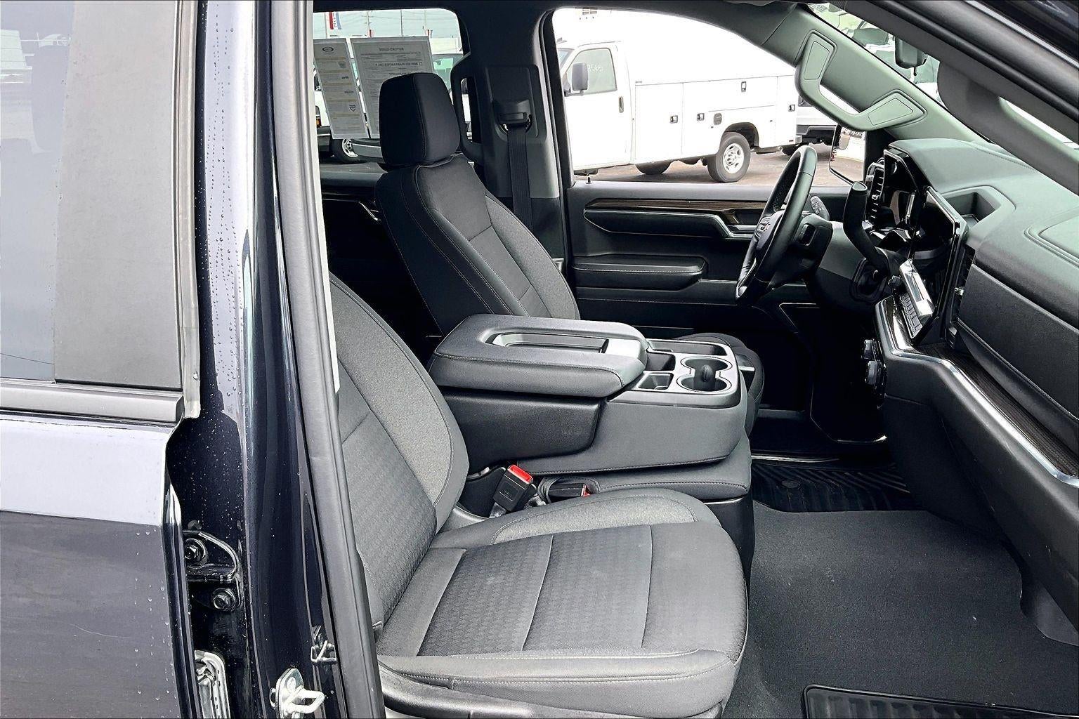 2024 Chevrolet Silverado 1500 LT (2FL)