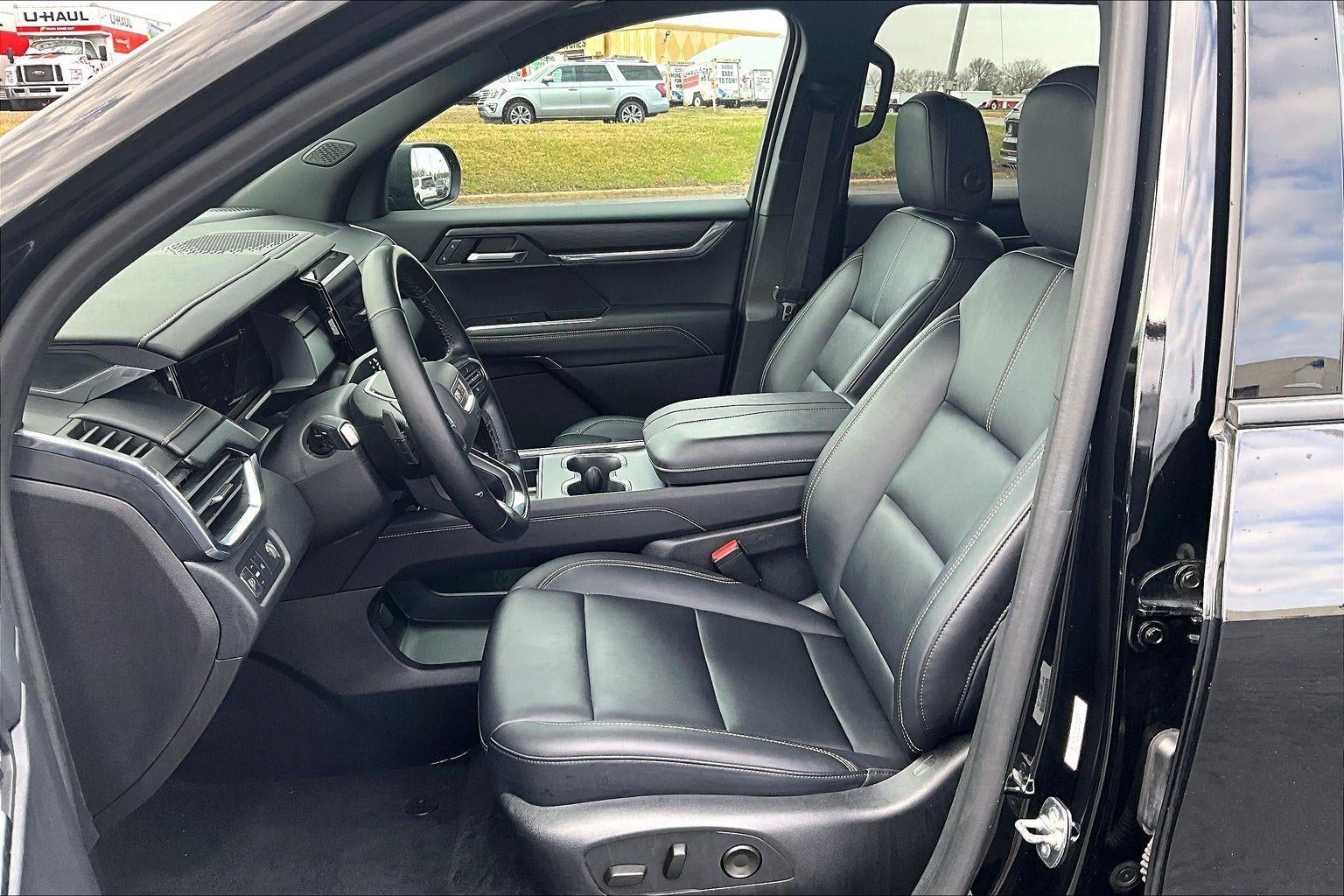 2024 GMC Acadia Elevation