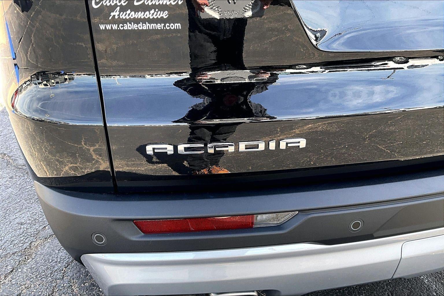 2025 GMC Acadia Elevation