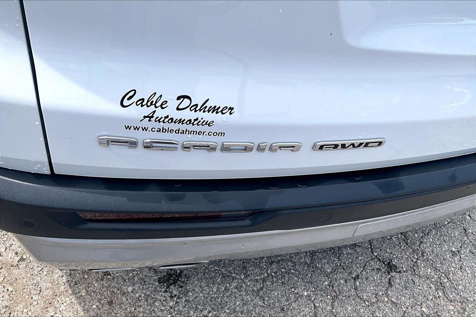 2025 GMC Acadia Elevation