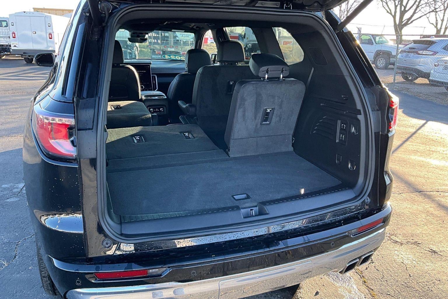 2024 GMC Acadia Denali