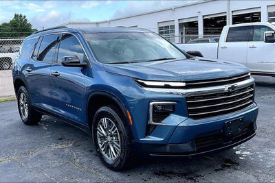2025 Chevrolet Traverse LT