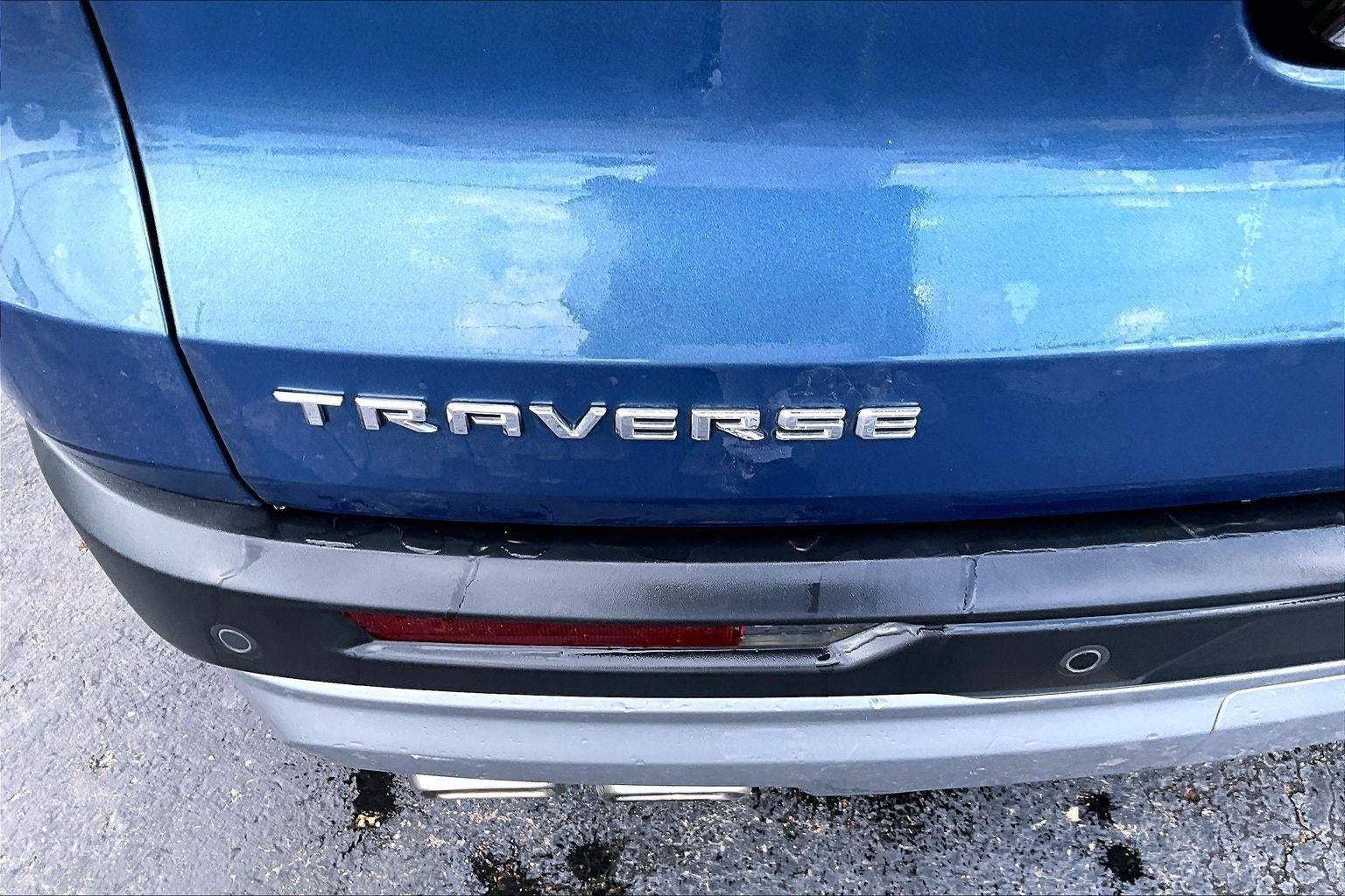 2025 Chevrolet Traverse LT