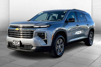 2024 Chevrolet Traverse LT