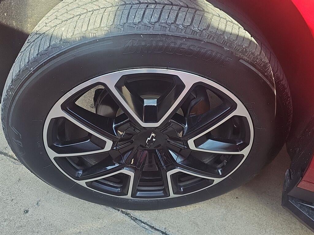 2025 Chevrolet Suburban RST