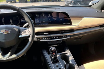 2024 Cadillac XT4 Luxury