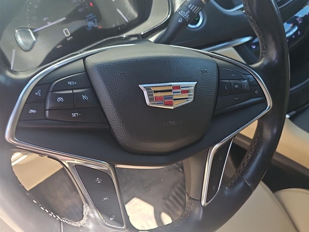 2017 Cadillac XT5 Luxury AWD