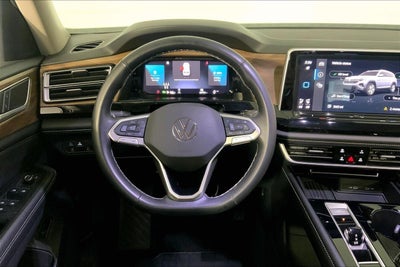 2025 Volkswagen Atlas 2.0T SE w/Technology