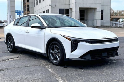 2025 Kia K4 LXS