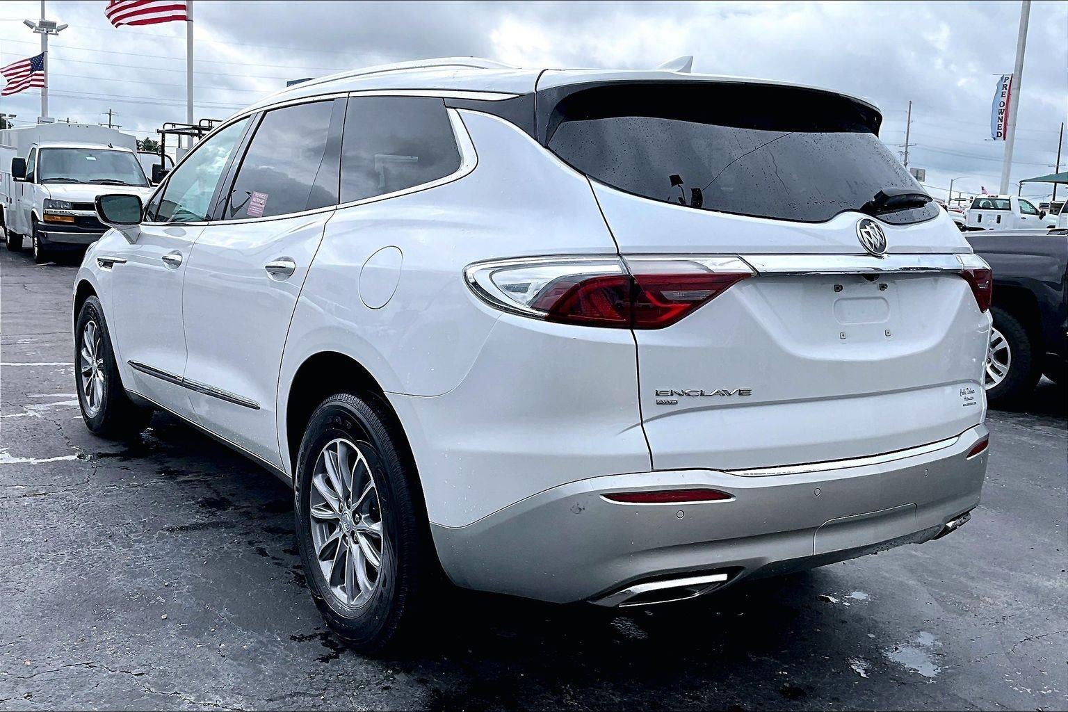 2022 Buick Enclave Essence