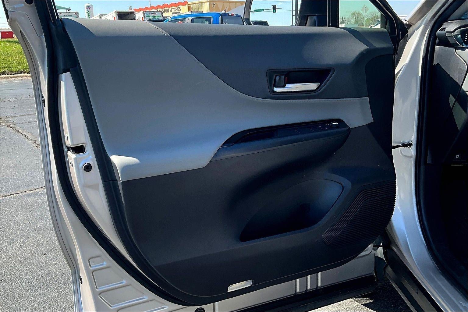 2021 Toyota Venza LE