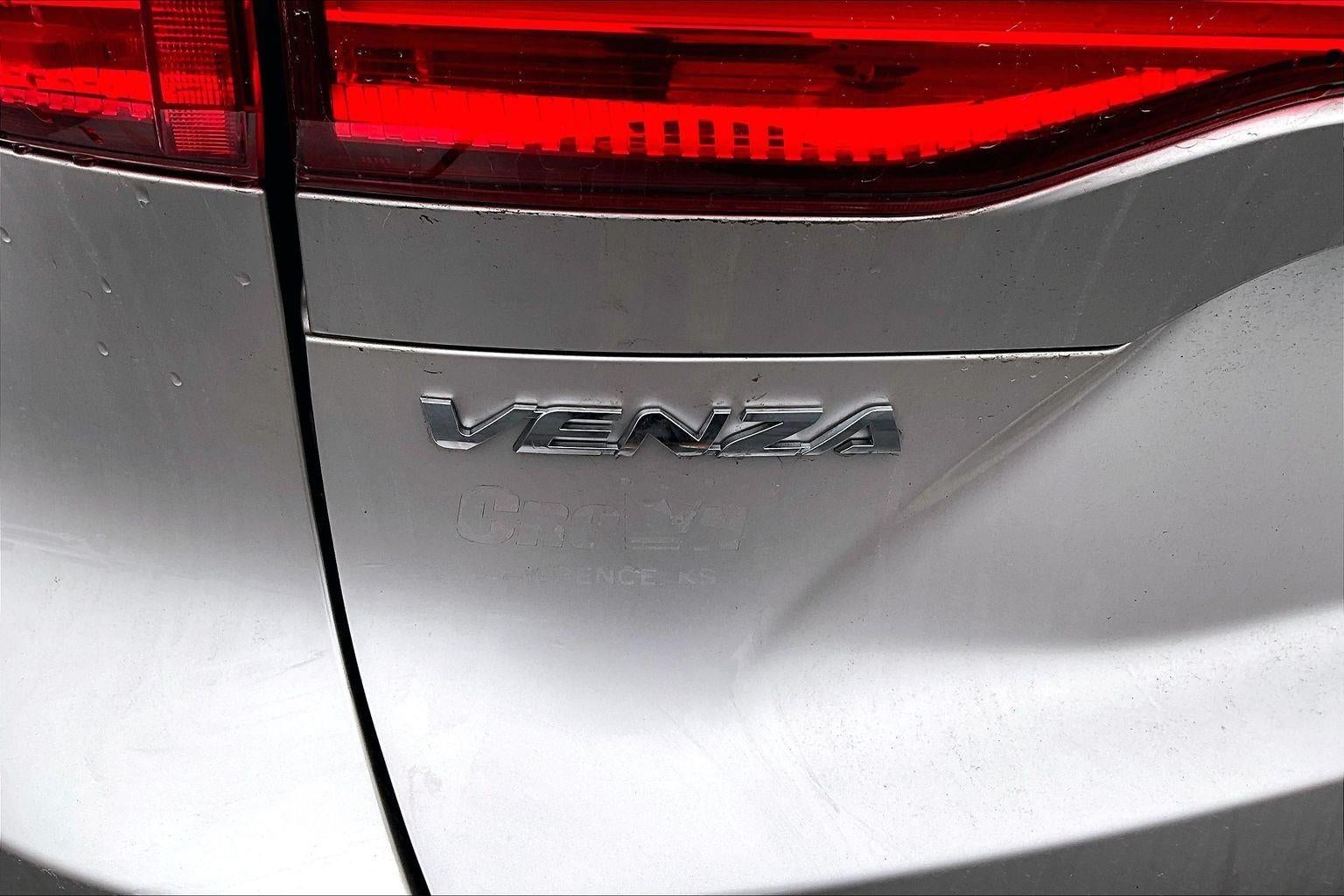 2021 Toyota Venza LE