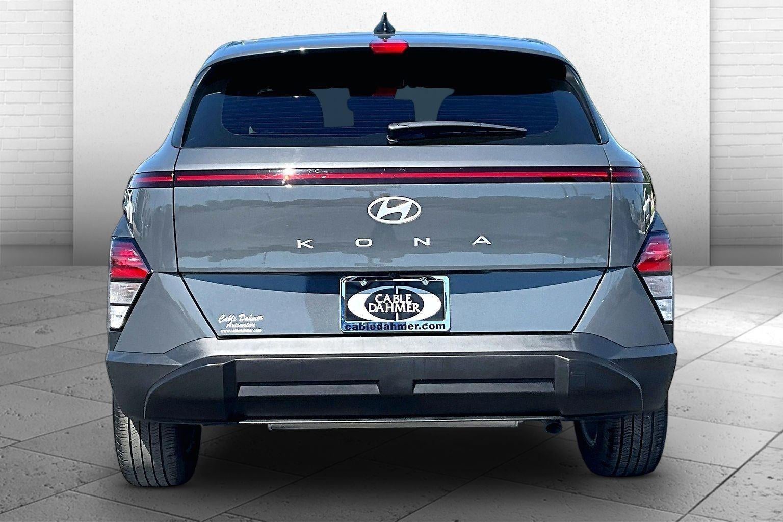 2025 Hyundai Kona SE