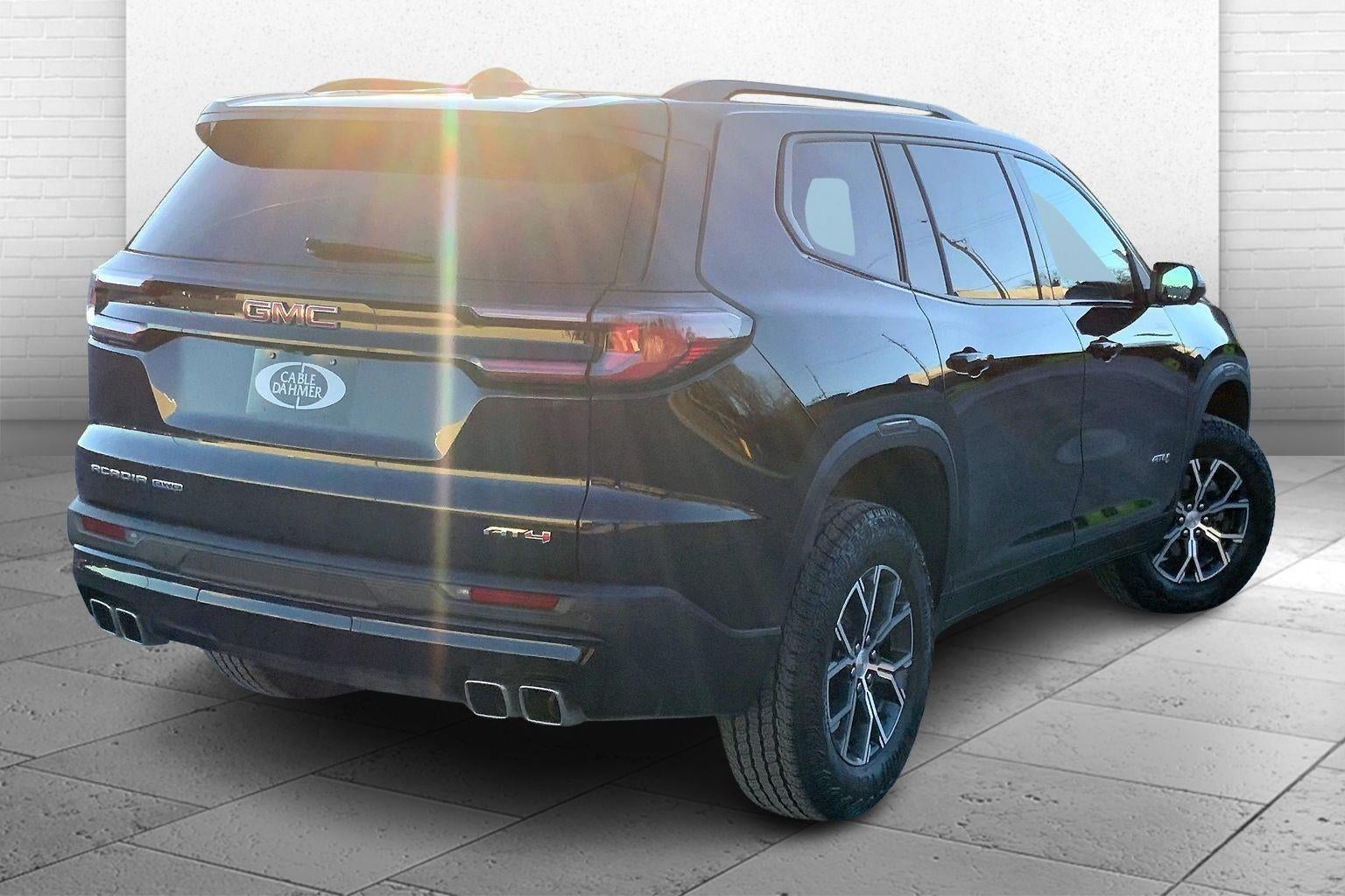 2024 GMC Acadia AT4