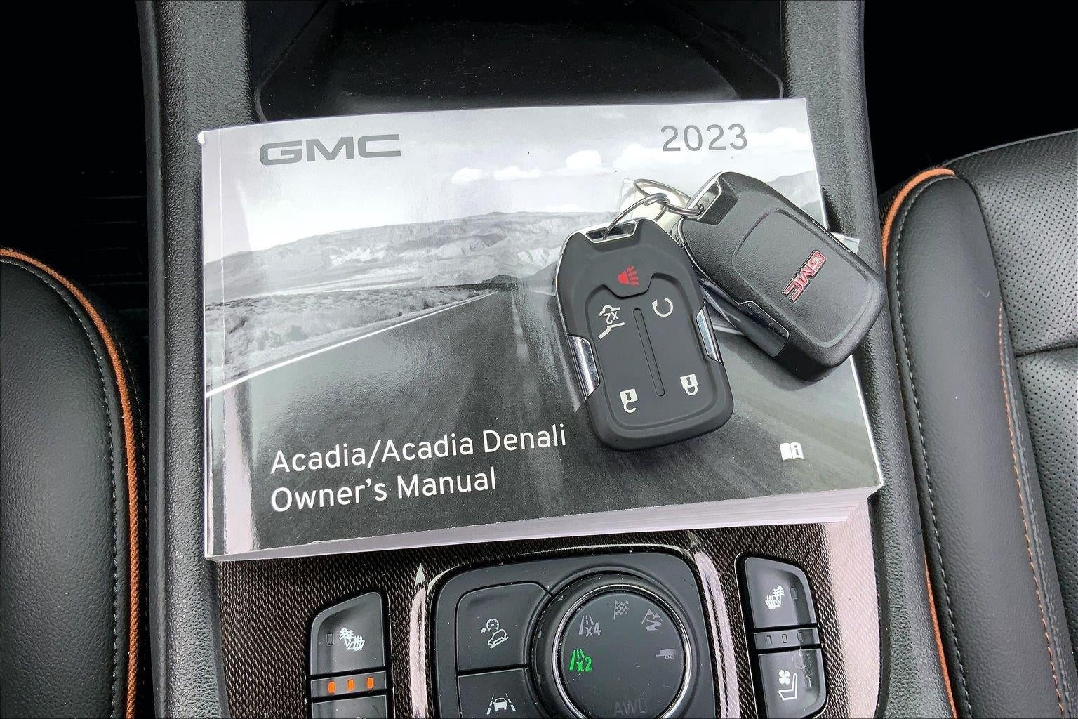 2023 GMC Acadia AT4