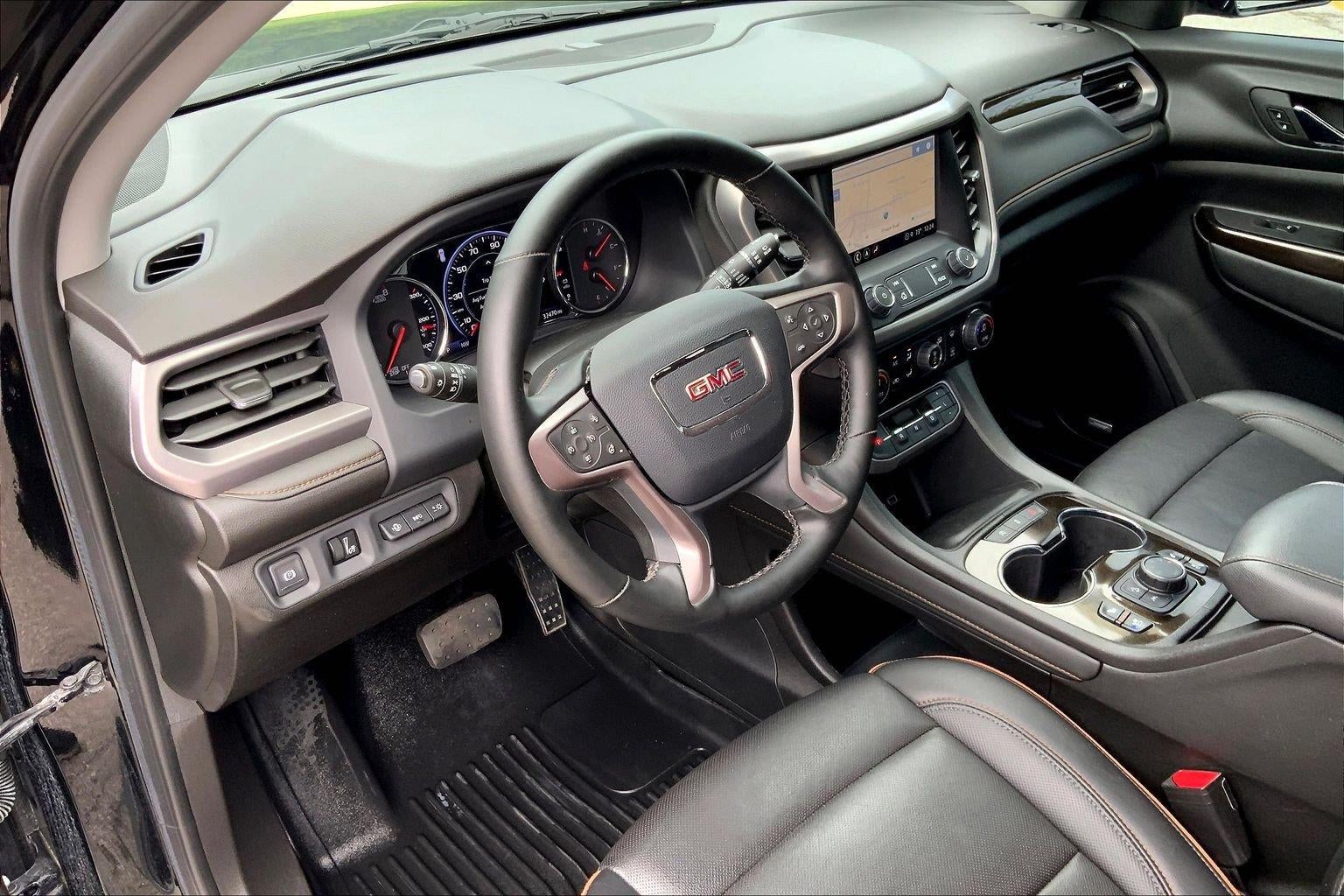 2023 GMC Acadia AT4