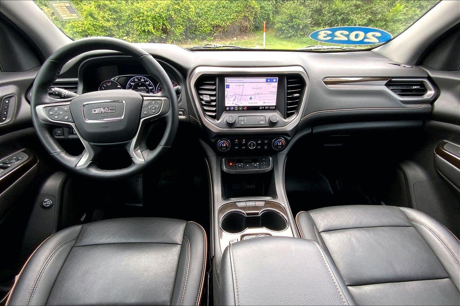 2023 GMC Acadia AT4