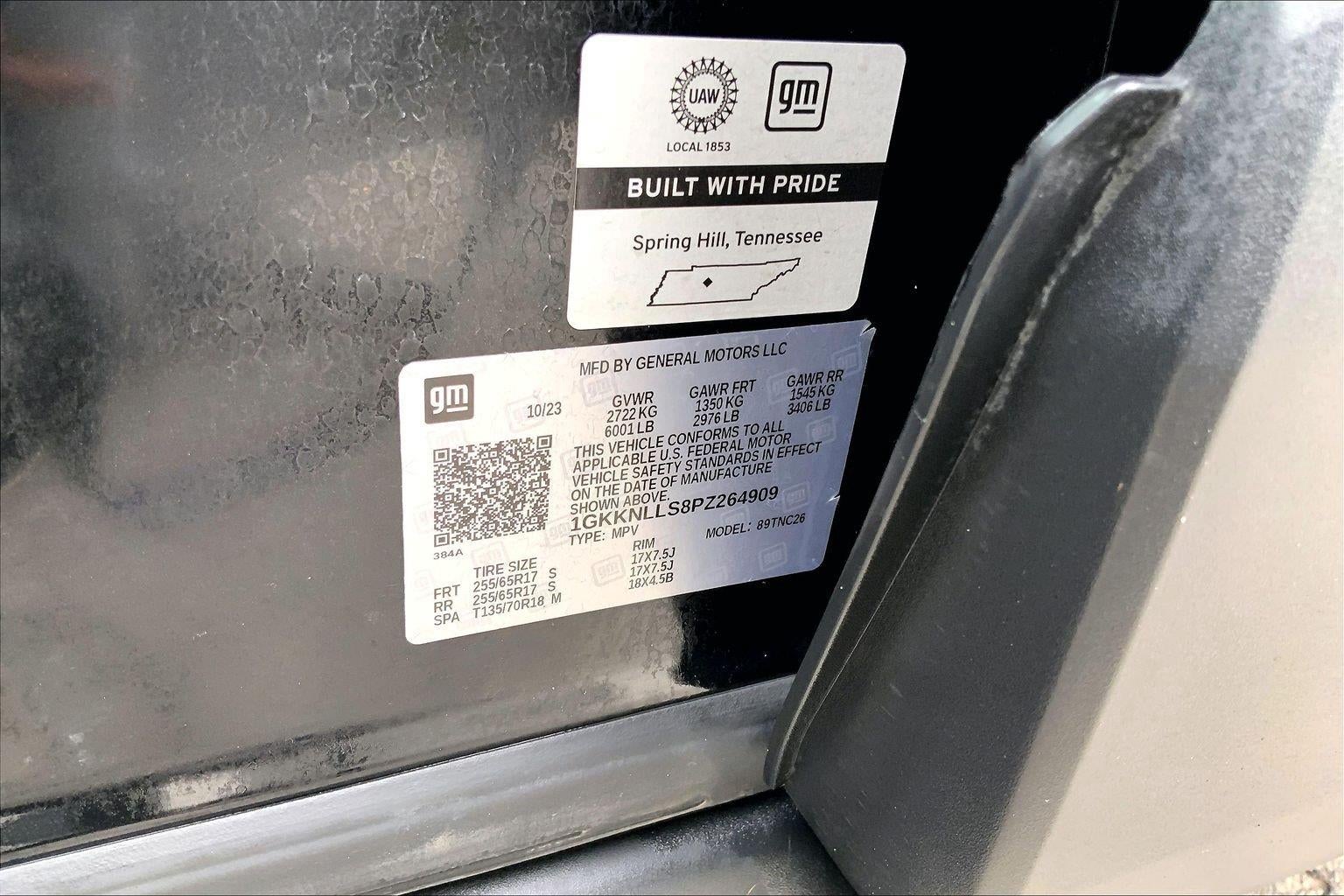 2023 GMC Acadia AT4