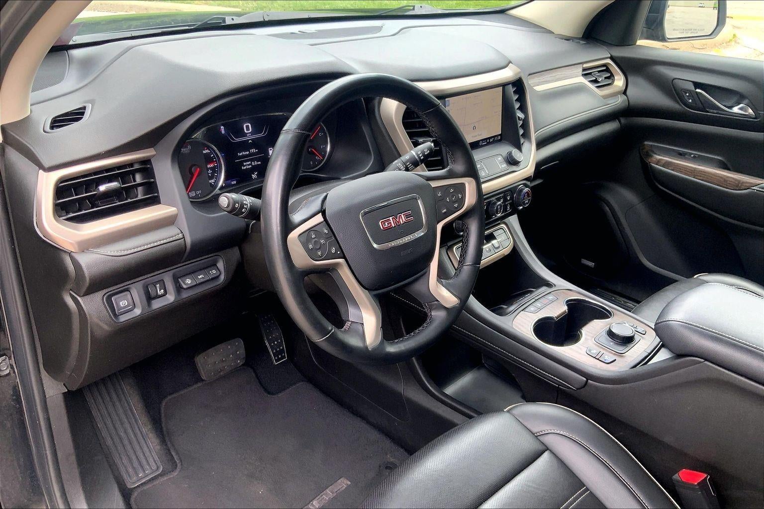 2023 GMC Acadia Denali