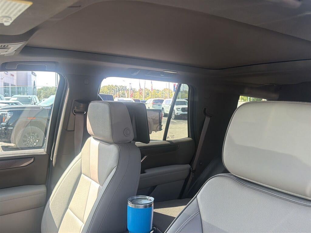 2025 GMC Yukon Elevation