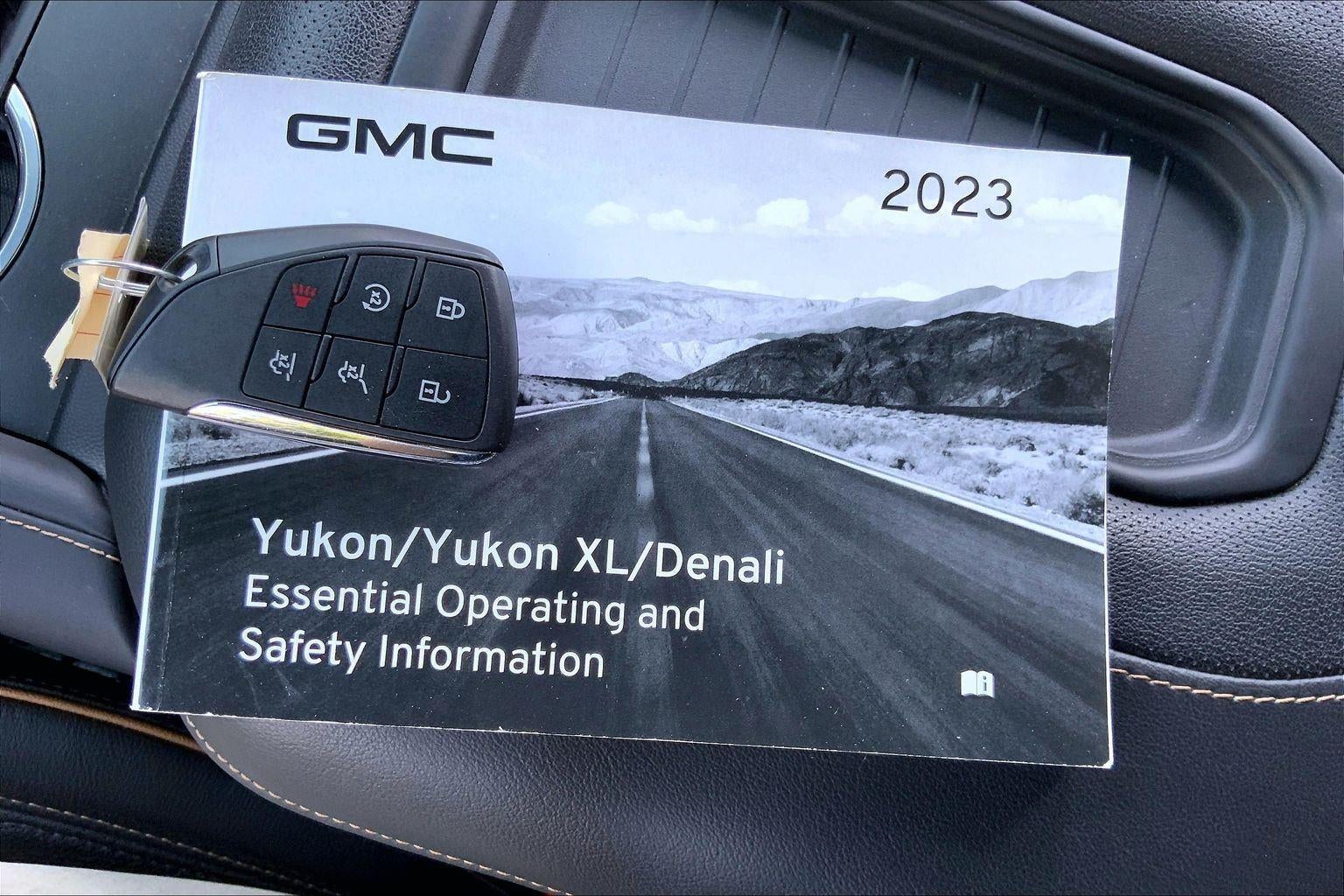 2023 GMC Yukon XL AT4