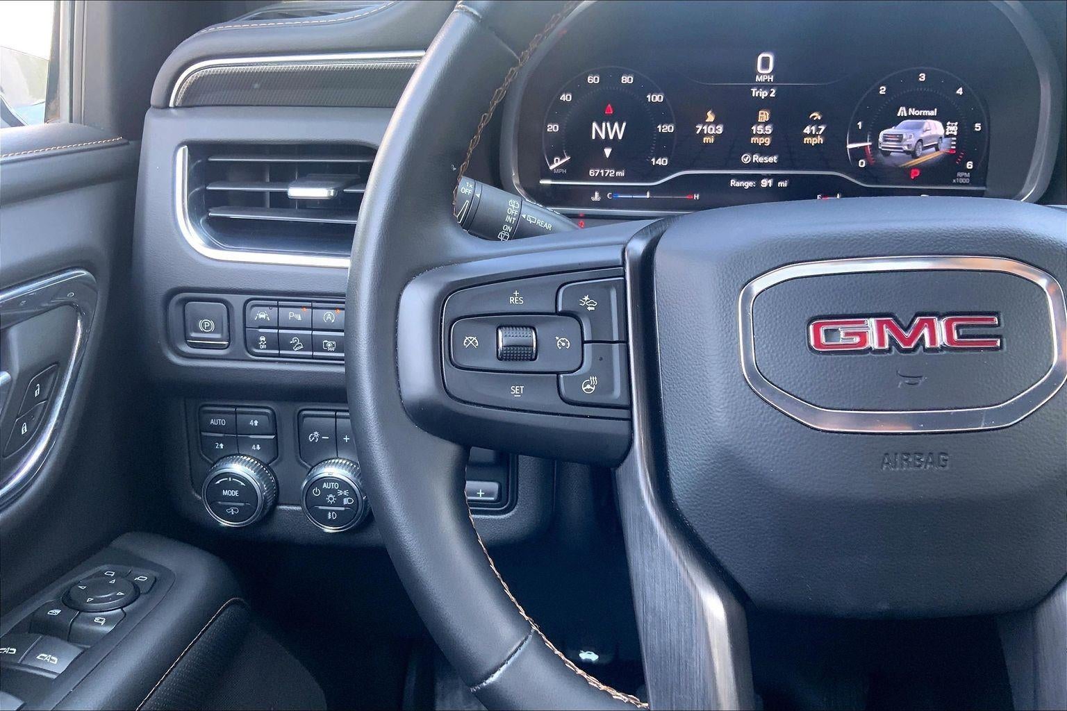 2023 GMC Yukon XL AT4