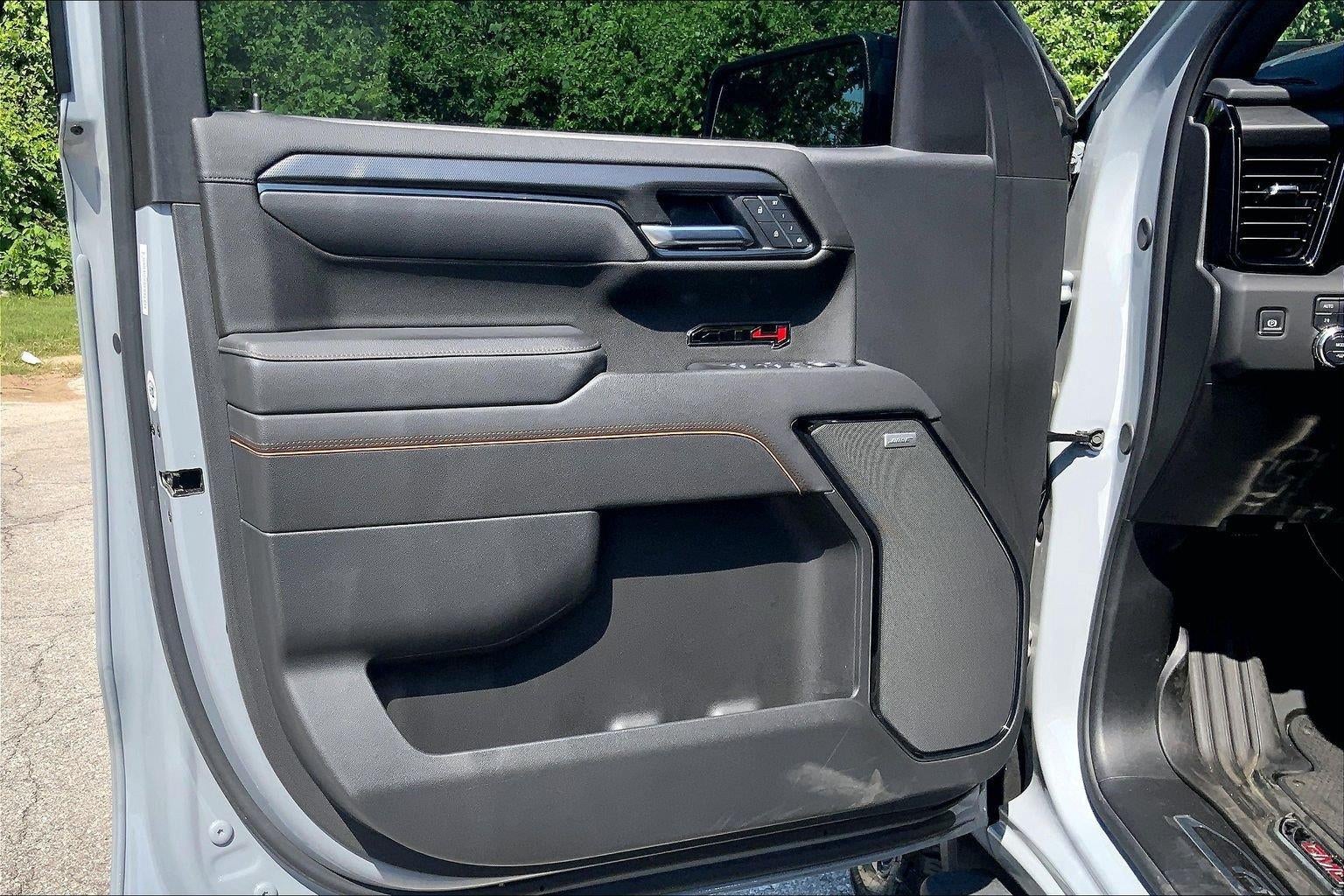 2025 GMC Sierra 1500 AT4